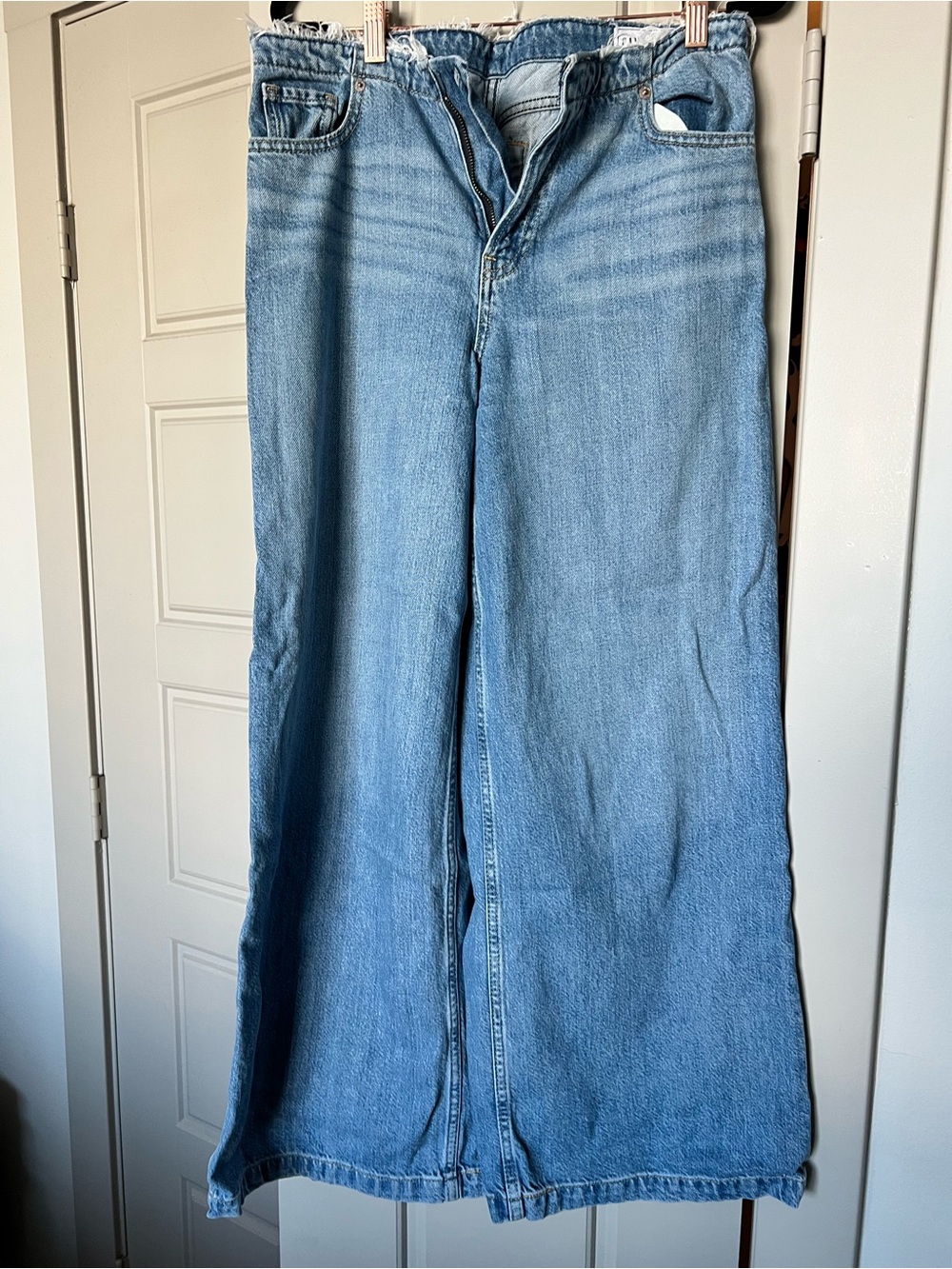 GAP Mid Wash Wide-Leg Jeans in Light Blue